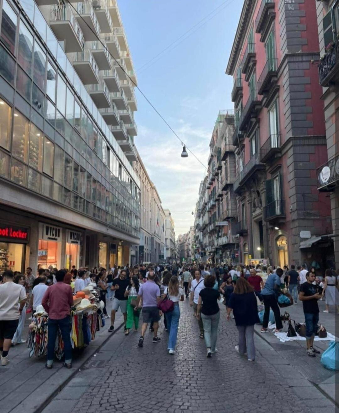 شقة Nunzia'S House Napoli المظهر الخارجي الصورة