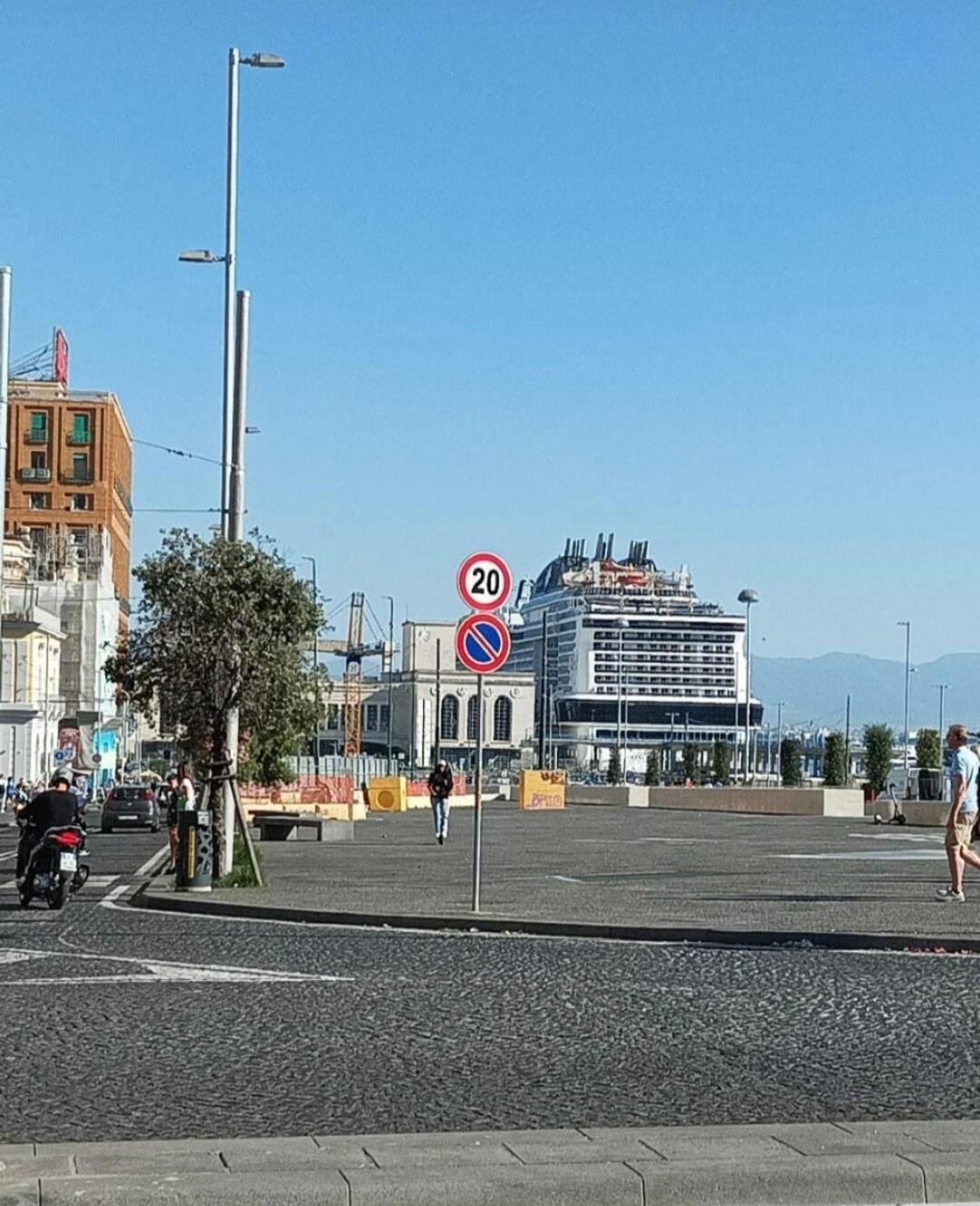 شقة Nunzia'S House Napoli المظهر الخارجي الصورة